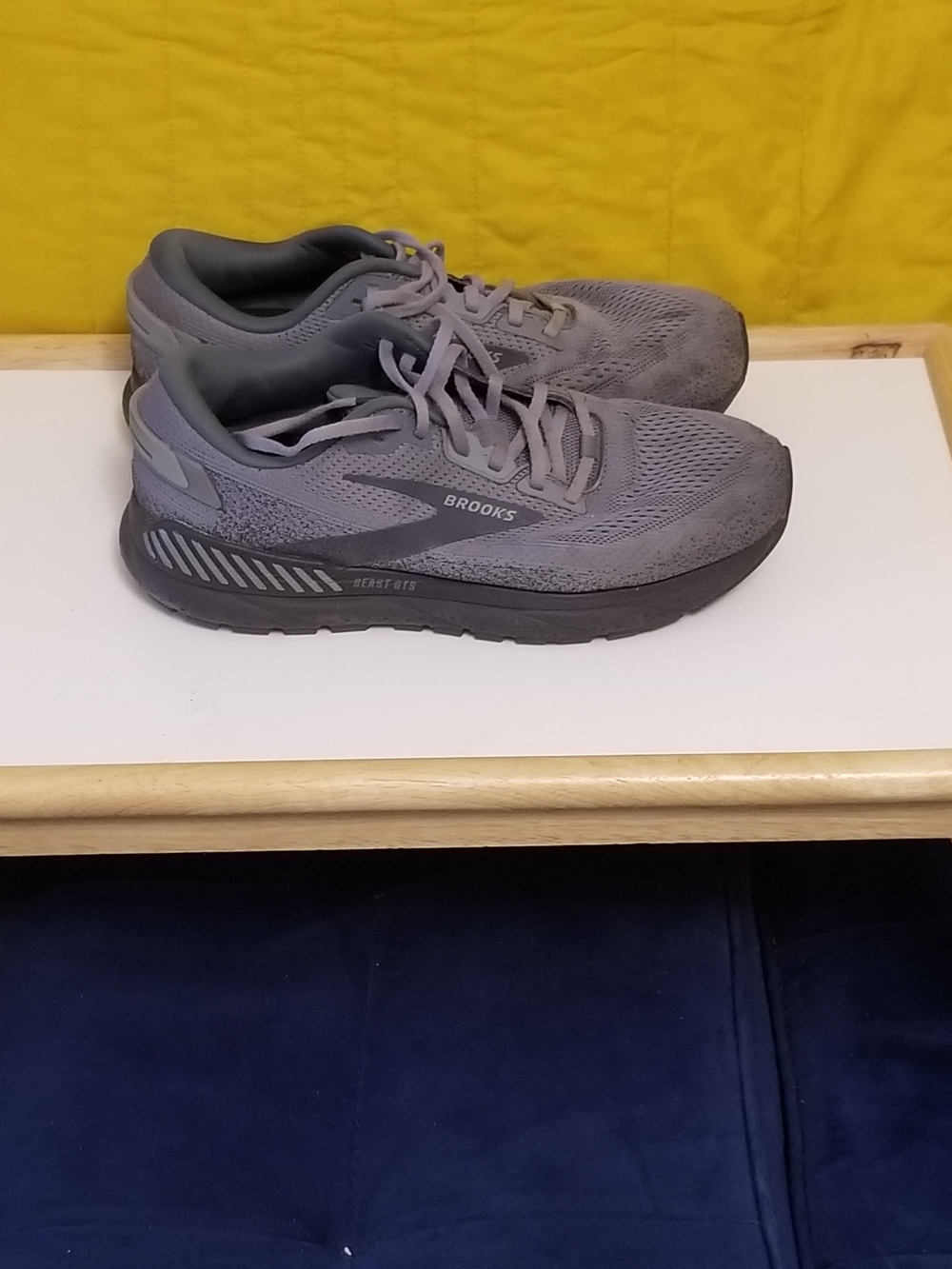 Brooks Beast GTS 24 Running Shoes - Picture 2 of 7